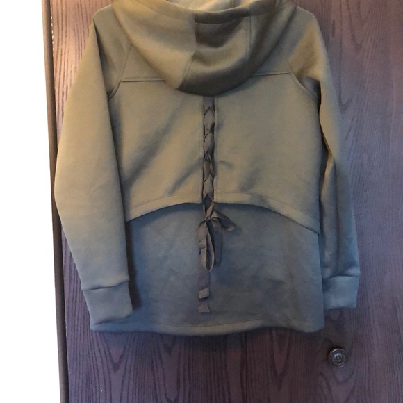 Avia Tops - NWOT Avía Green zip sweatshirt with braided back